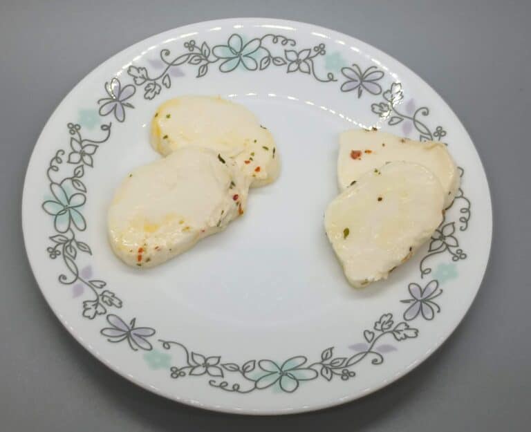 Emporium Selection Fresh Sliced Mozzarella Cheese In Marinade Or In