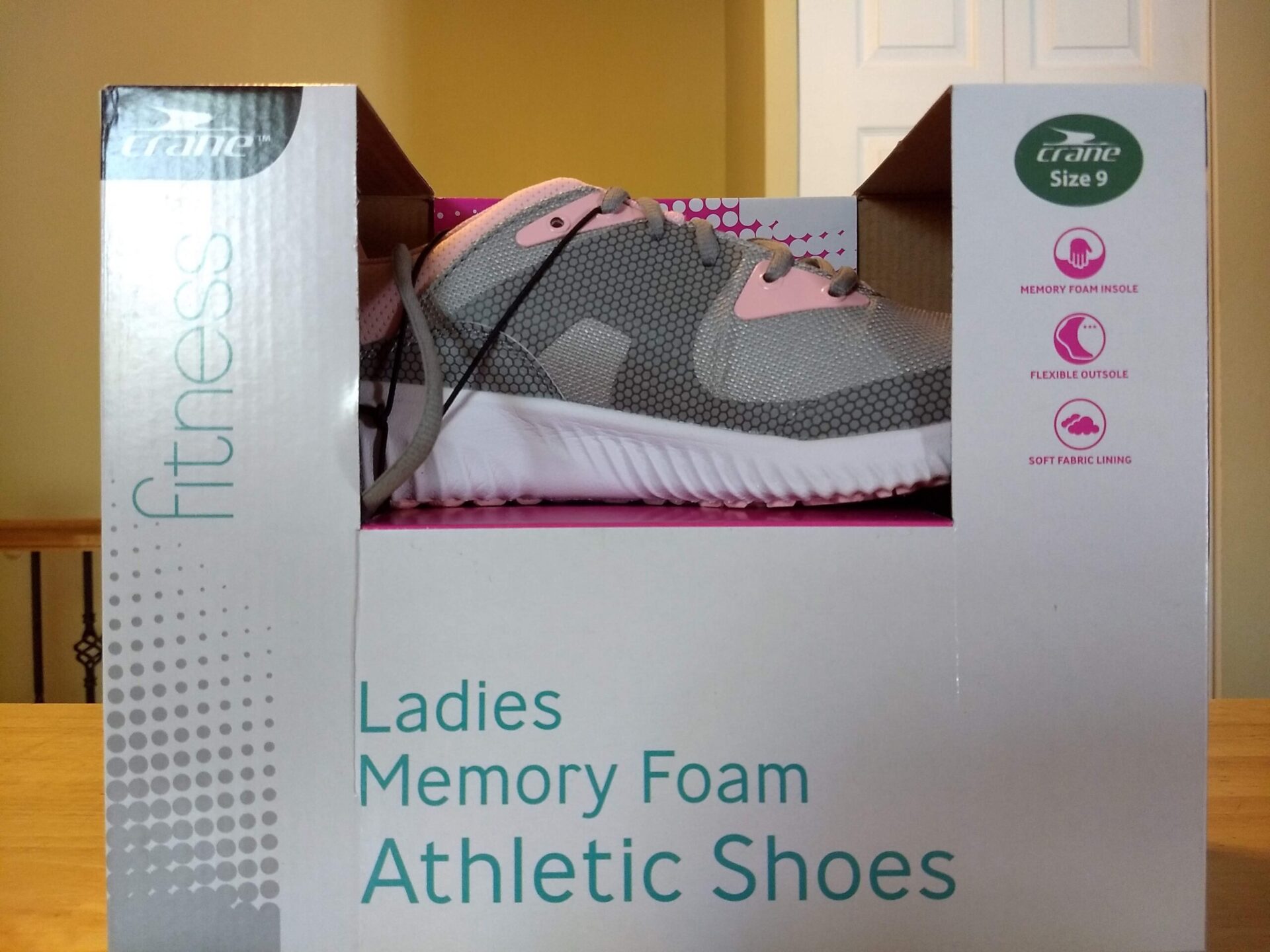 memory foam athletic shoes