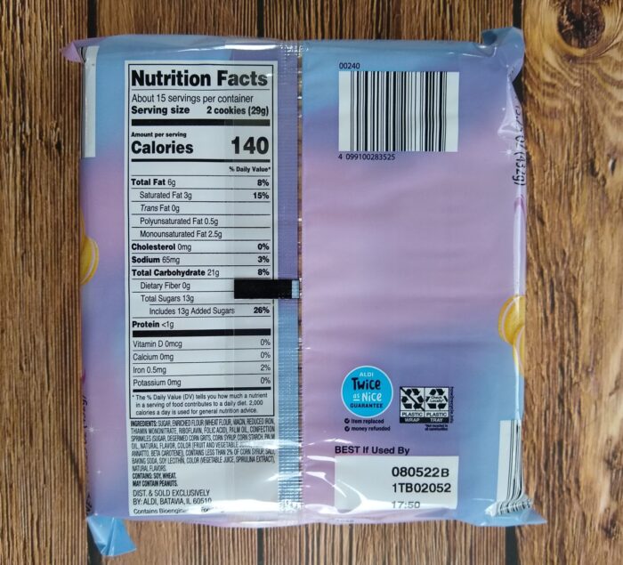 Benton's Fruity Marshmallow Flavored Unicorn Crème Cookies | Aldi Reviewer