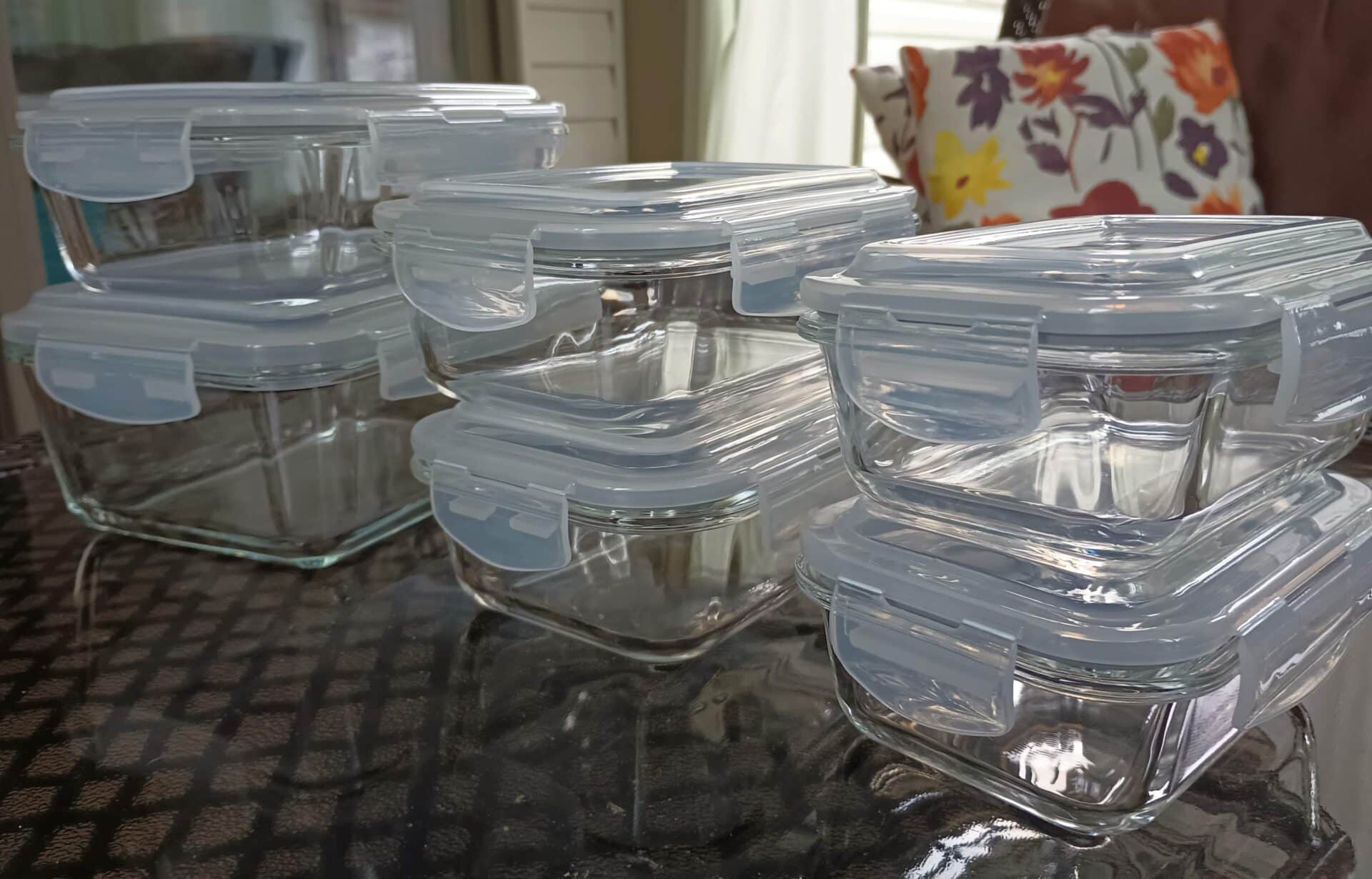 Microwavable Glass Food Storage Container, Clear with Lid. Heat Resistant